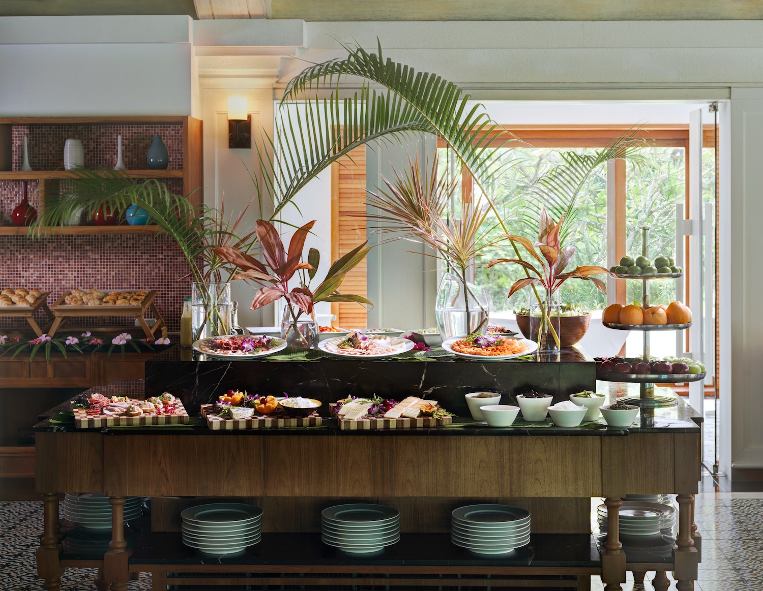 Buffet du restaurant Vimarnmek au Santiburi, fruits et préparations salées